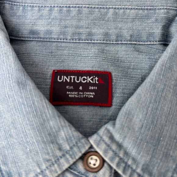 UNTUCKit Women’s Chambray Denim Button Up Shirt Blue Long Sleeve Sz 4 - Picture 3 of 4